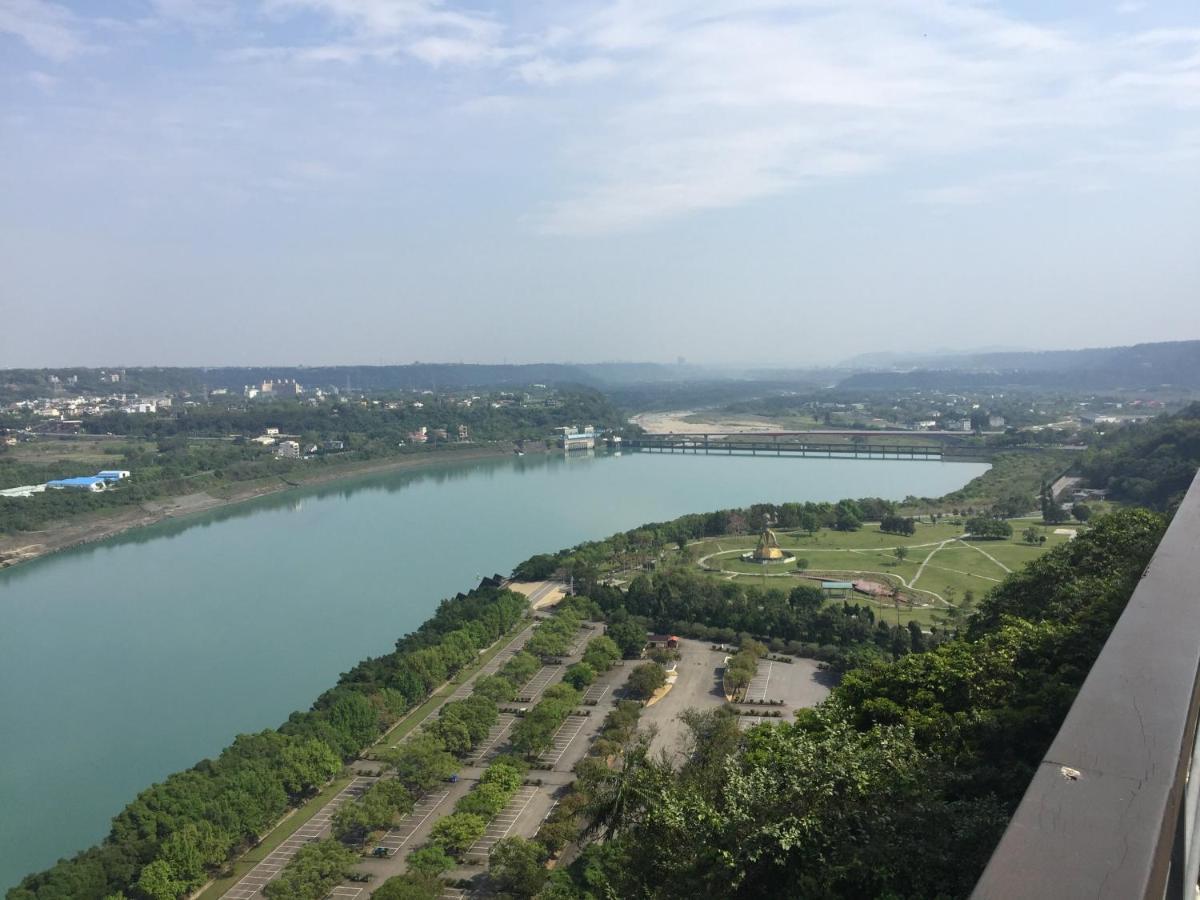 San Keng Lao Die 桃園市民宿065號 Лонгтан Экстерьер фото